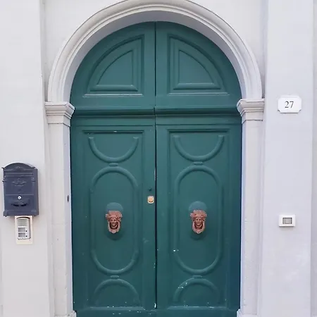 La Dimora Dell' Artista Apartment