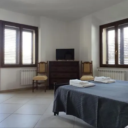 La Dimora Dell' Artista Apartment *