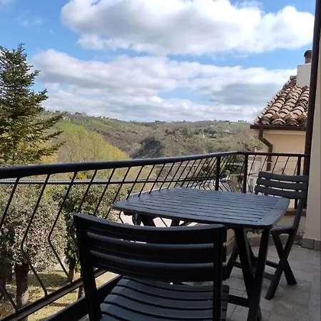 La Dimora Dell' Artista Apartment